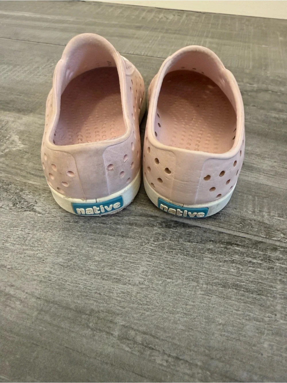 Native Jefferson Slip-On Kids Shoes in Light Pink C6